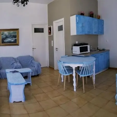 Yacht Front - νο 2 *