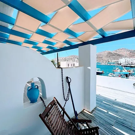 Yacht Front - νο 2 Chora (Ios)