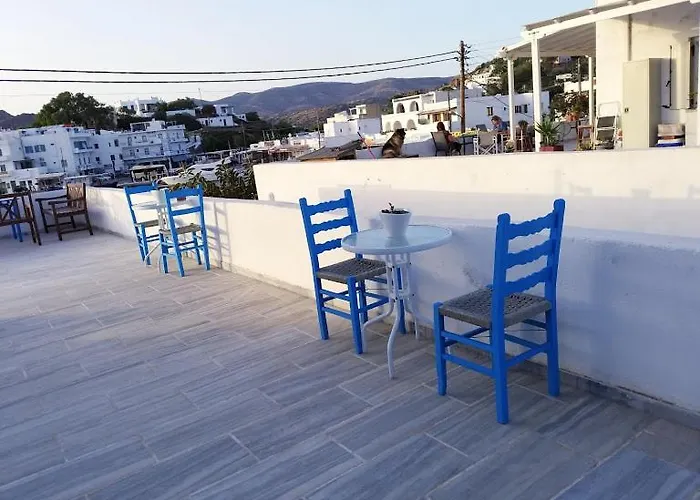 Yacht Front - νο 2 * Chora (Ios)