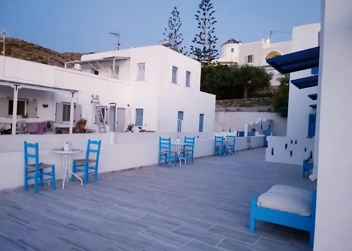 Yacht Front - νο 2 * Иос