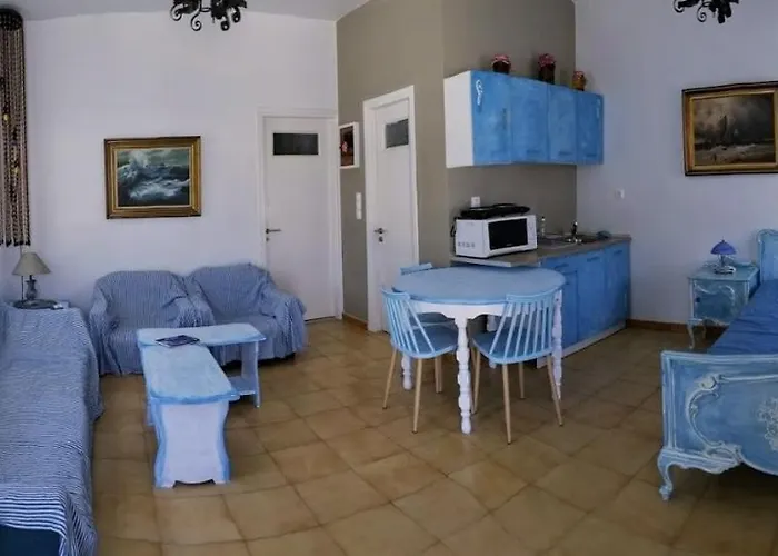 Yacht Front - νο 2 *