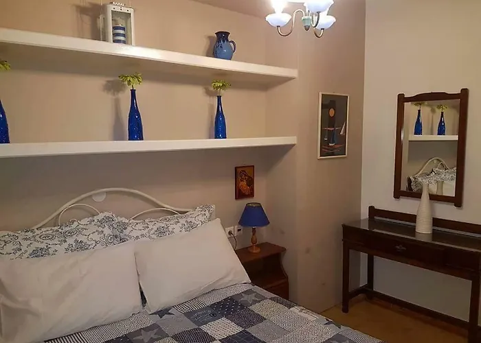 Yacht Front - νο 2